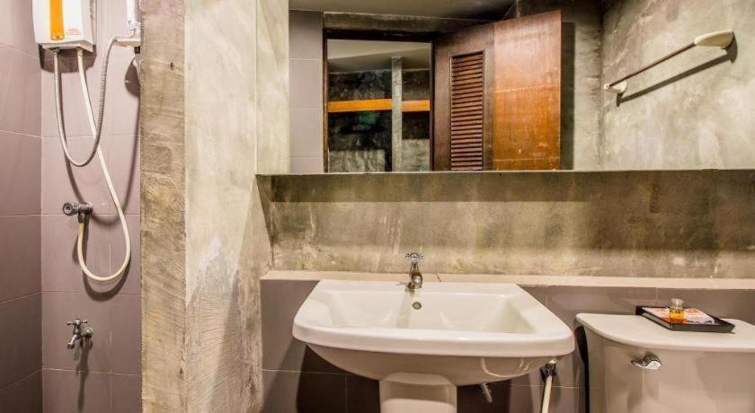 B2 Thippanate Boutique & Budget Hotel Csiangmaj Kültér fotó